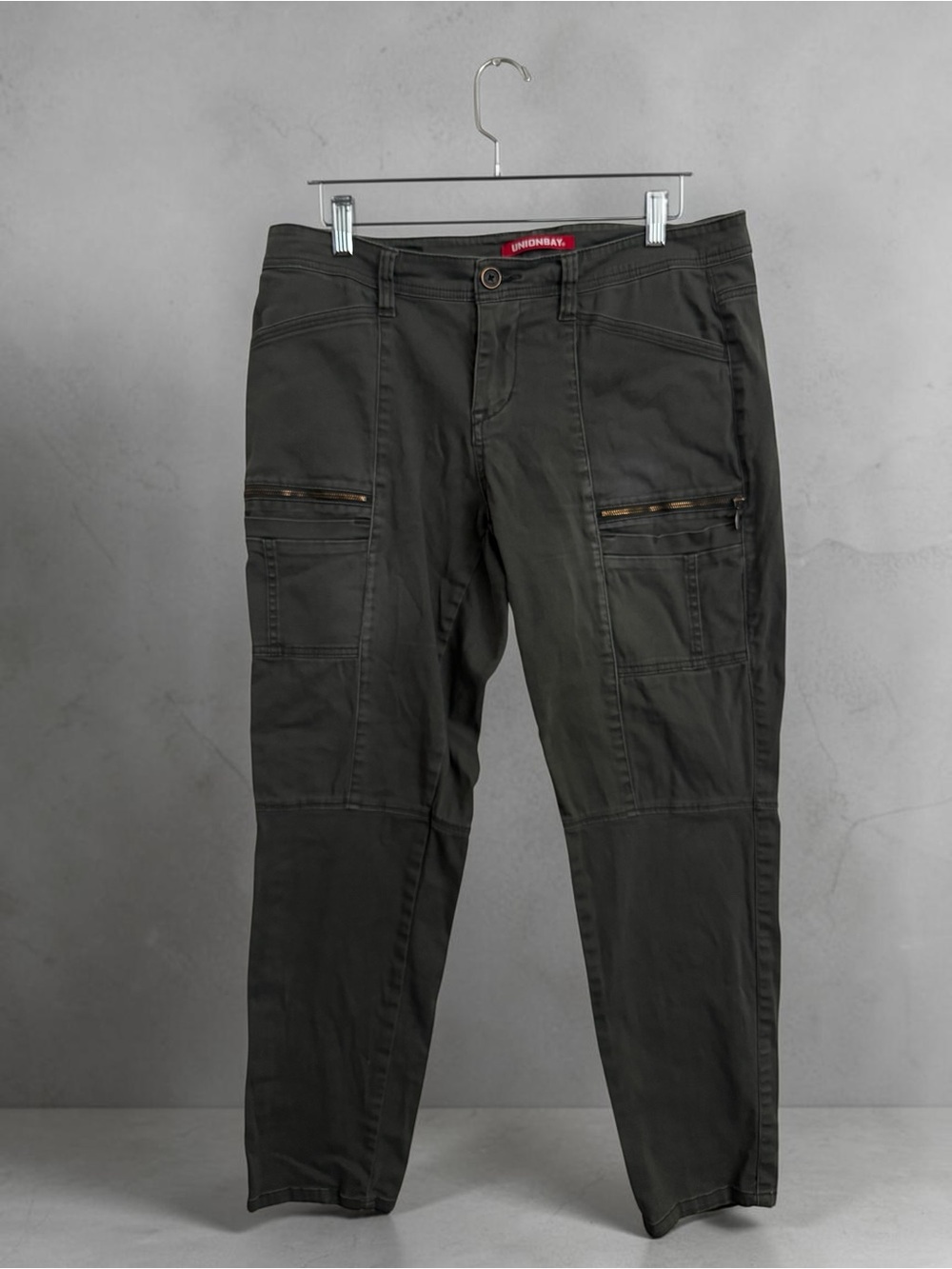 UNIONBAY Olive Green Cropped Utility Pants with Zip Pockets